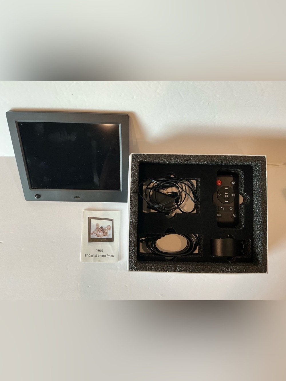 8" Digital Photo Frame/Slideshow/StereoMP3/Calendar/Clock/Remote Control - Black